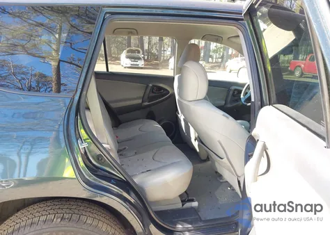 2011 Toyota Rav4 z USA, uszkodzony, nr VIN 2T3BF4DV7BW117559